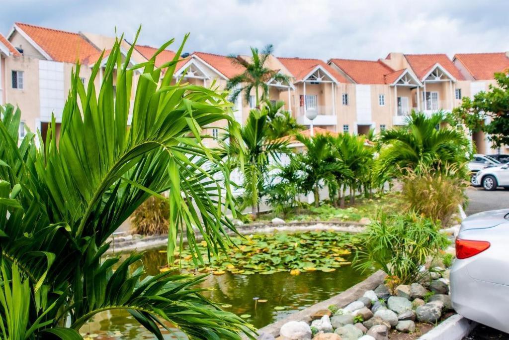 Finest Accommodation Marley Manor Apt # 513 Ground Floor 6 Marley Rd Kgn 6 Kingston Buitenkant foto